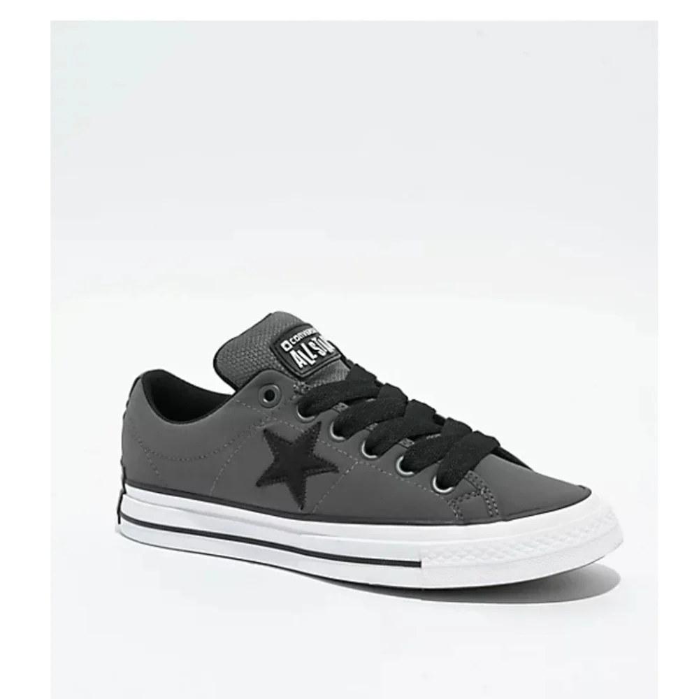 🆕🔥Converse One Star Low Top Sneaker - Charcoal/Black